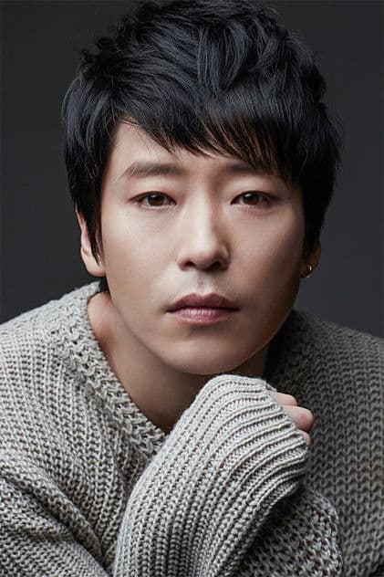 Actor Uhm Ki-joon
