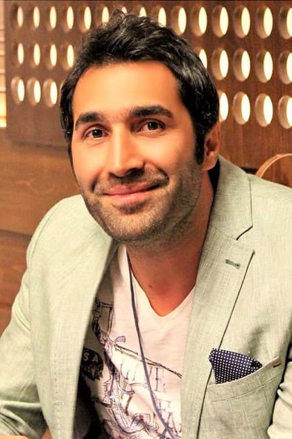 Actor Hadi Kazemi