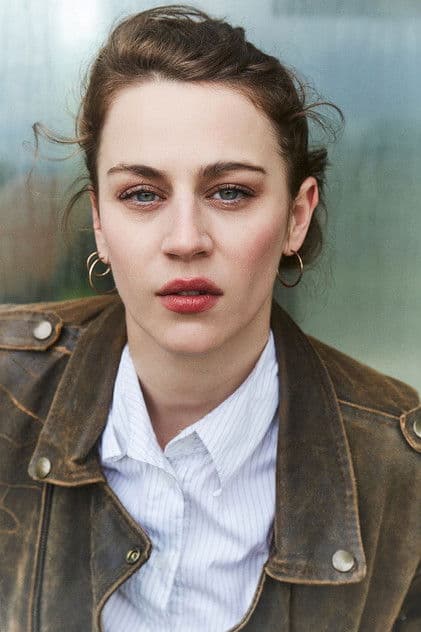 Actor Josephine Bloéb