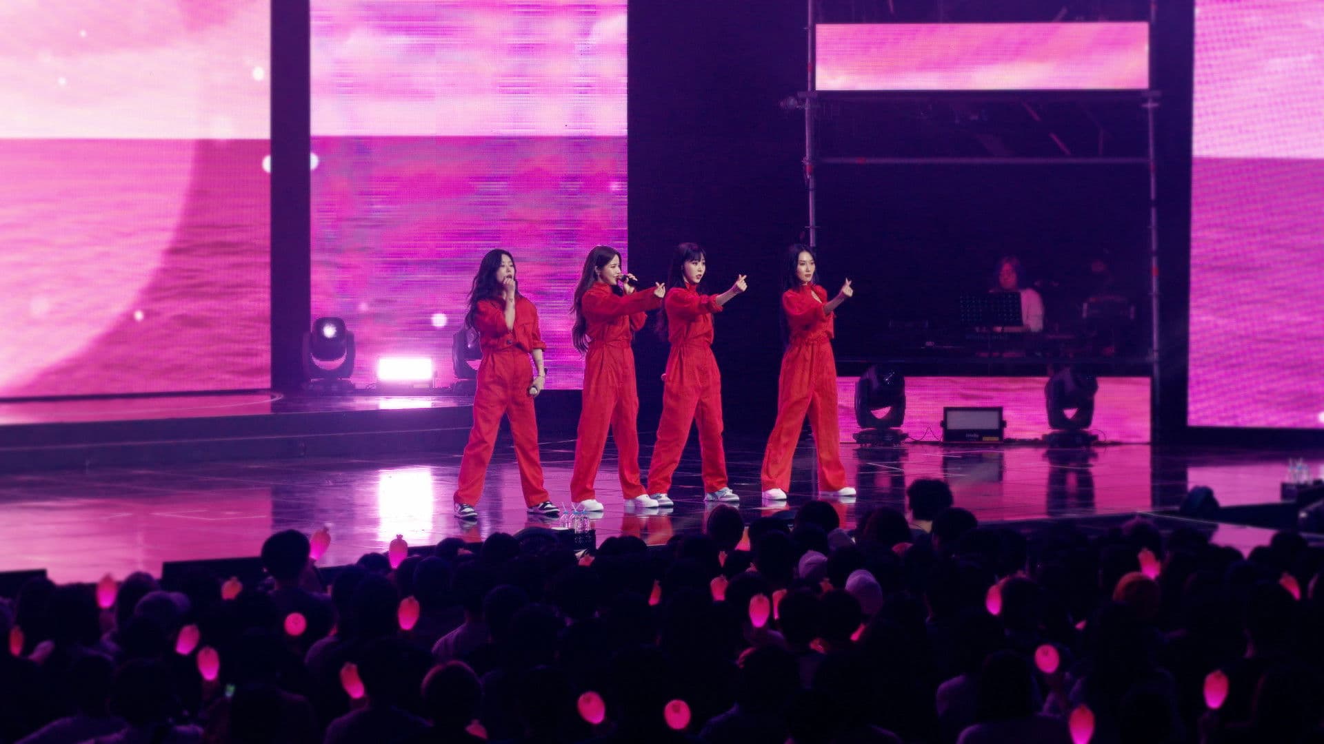 Poster backdrop for MAMAMOO: My Con the Movie