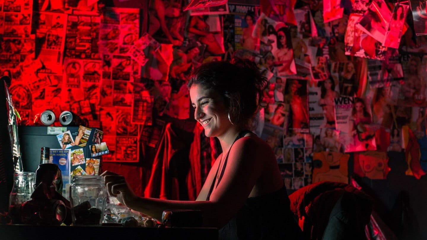 Poster backdrop for Friends Online